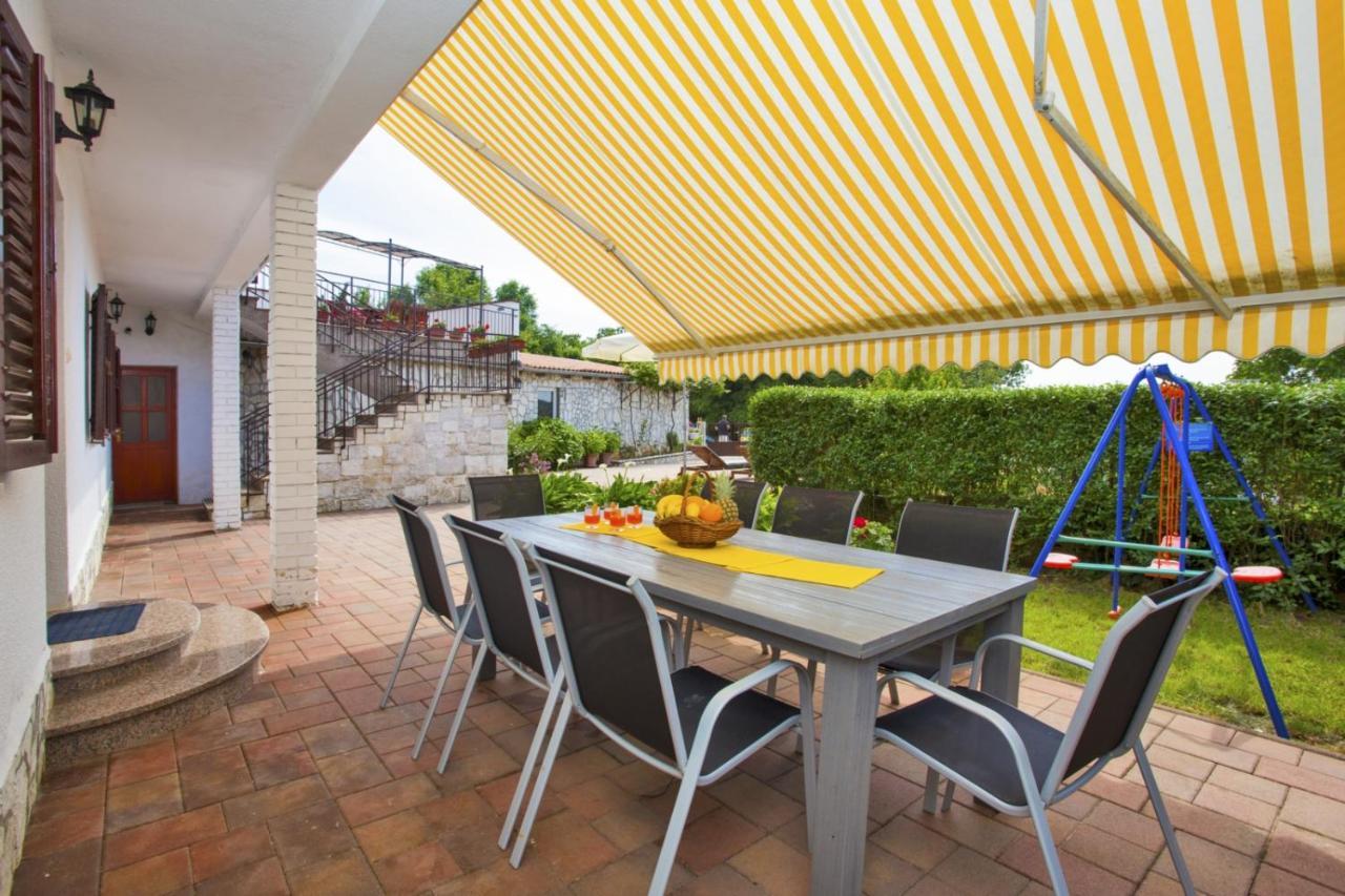 Holiday Home Elvis, Village Kujici Hreljići Eksteriør bilde