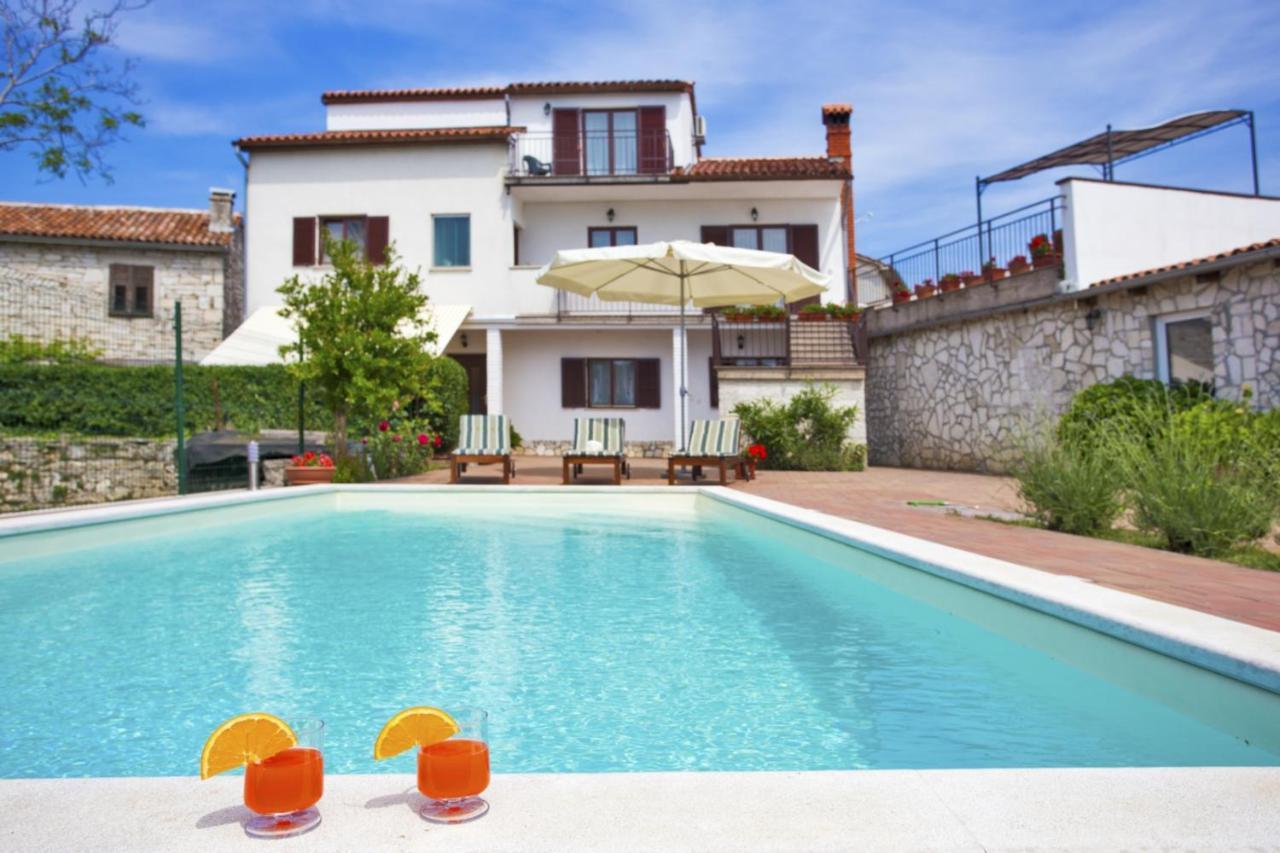 Holiday Home Elvis, Village Kujici Hreljići Eksteriør bilde