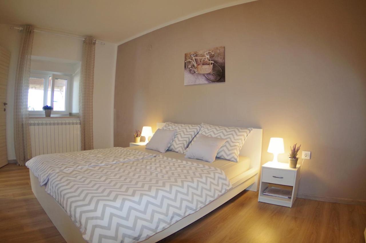 Holiday Home Elvis, Village Kujici Hreljići Eksteriør bilde