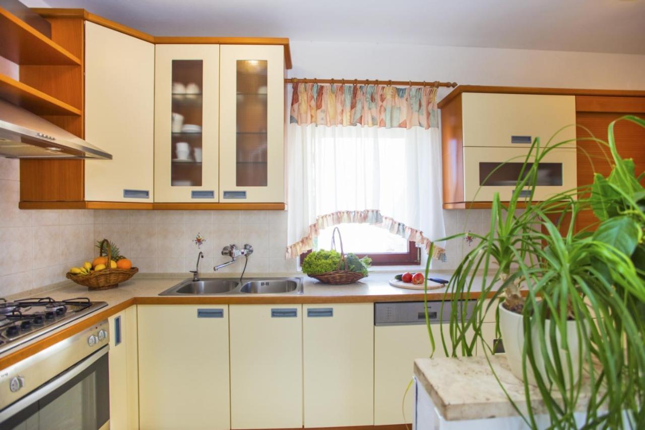 Holiday Home Elvis, Village Kujici Hreljići Eksteriør bilde
