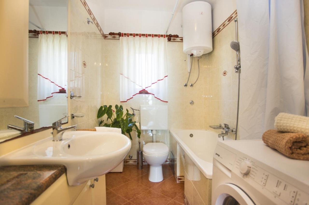 Holiday Home Elvis, Village Kujici Hreljići Eksteriør bilde