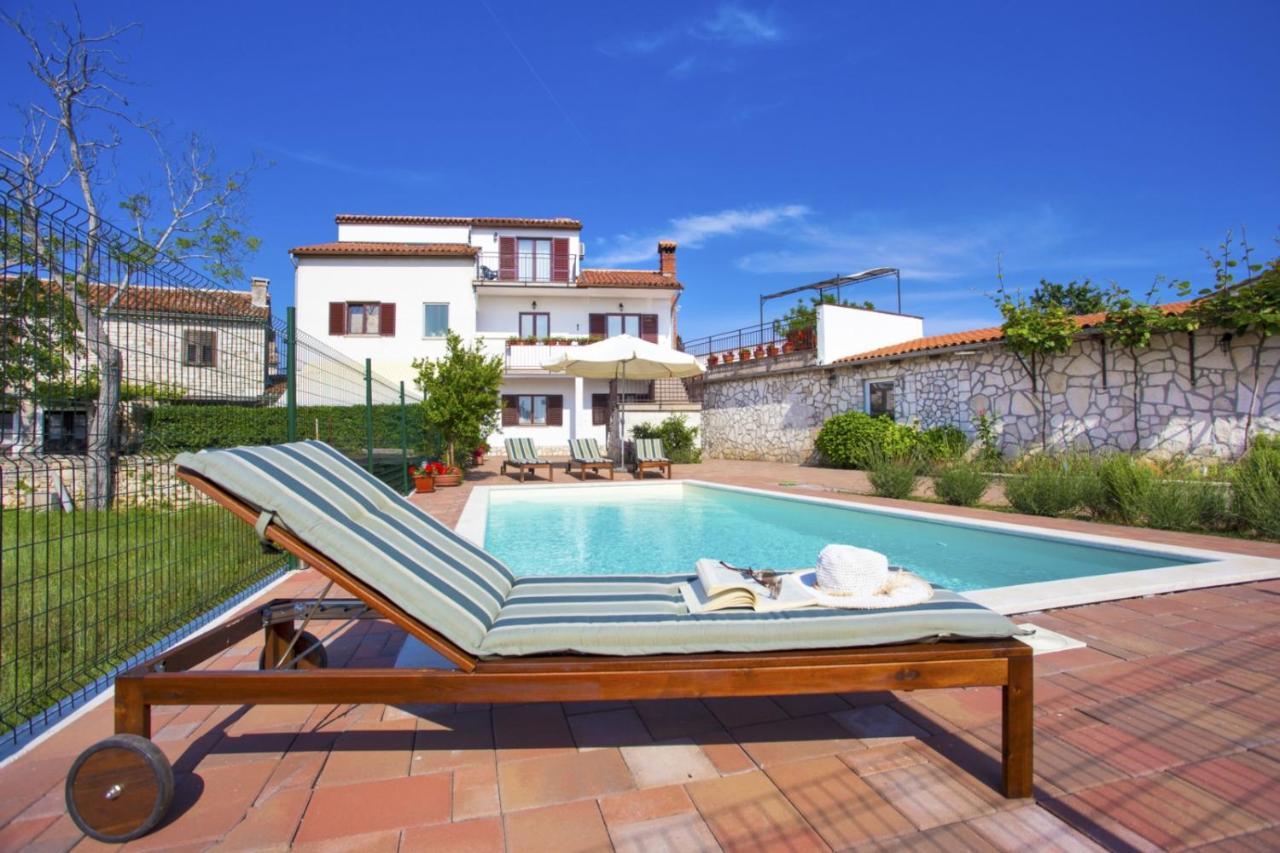 Holiday Home Elvis, Village Kujici Hreljići Eksteriør bilde